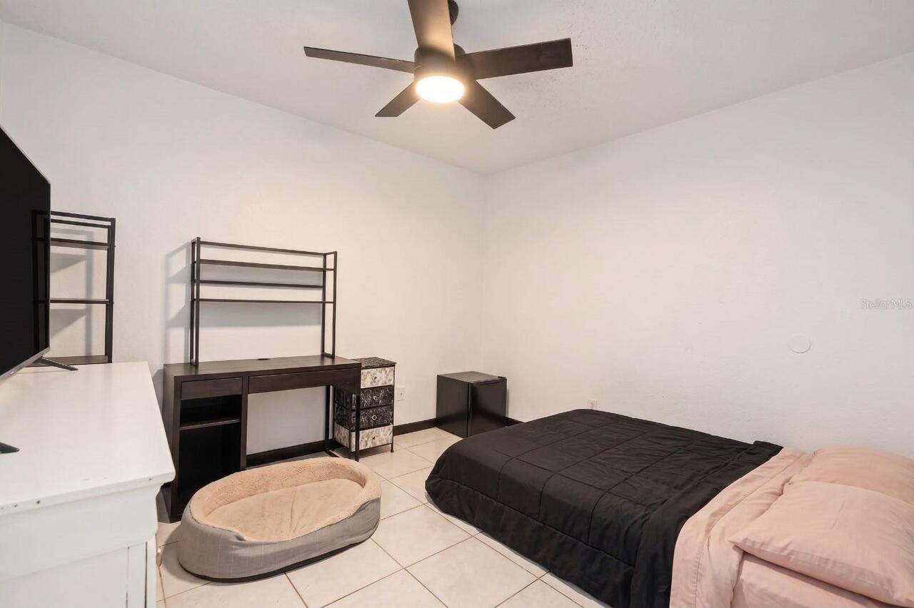 Listing Photo 12