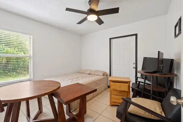 Listing Photo 10