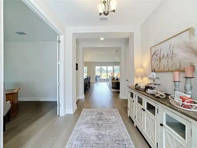 Listing Photo 7