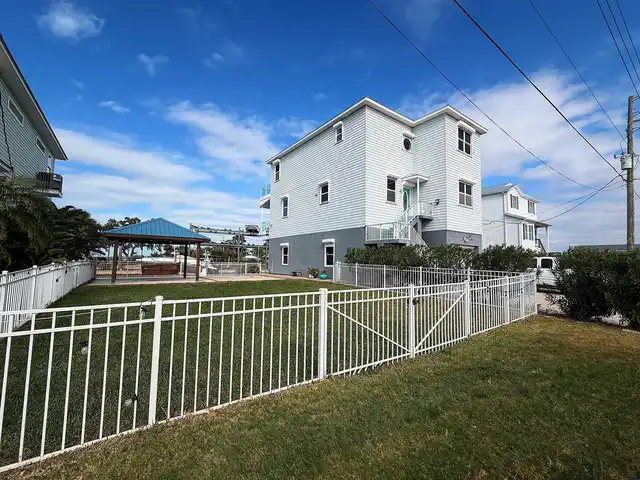 Listing Photo 35