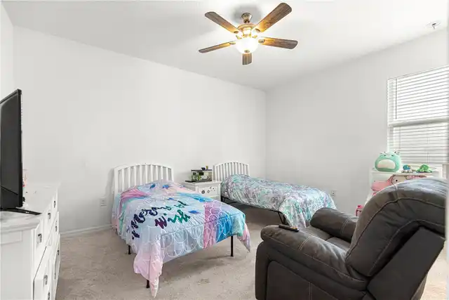 Listing Photo 18