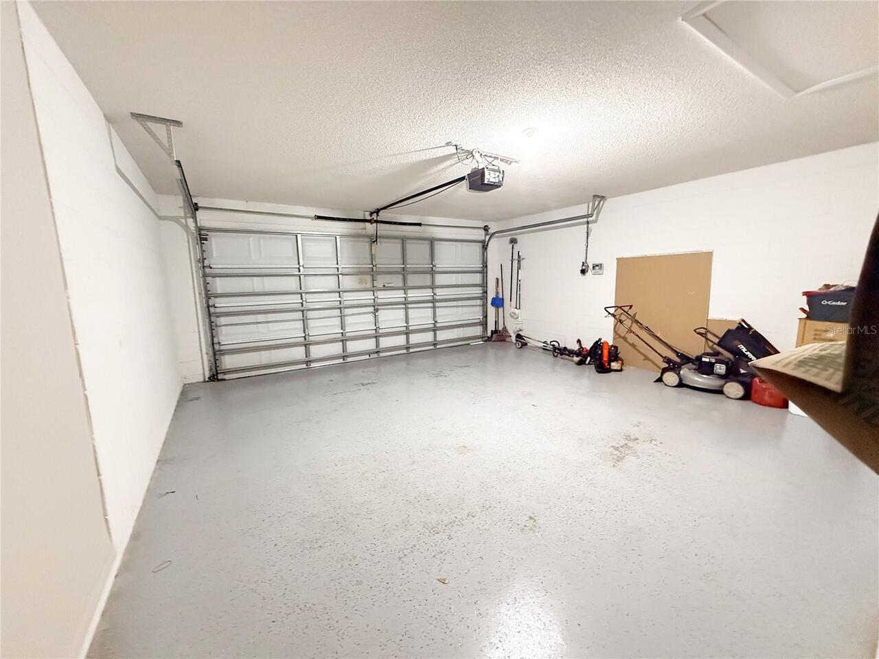 Listing Photo 14