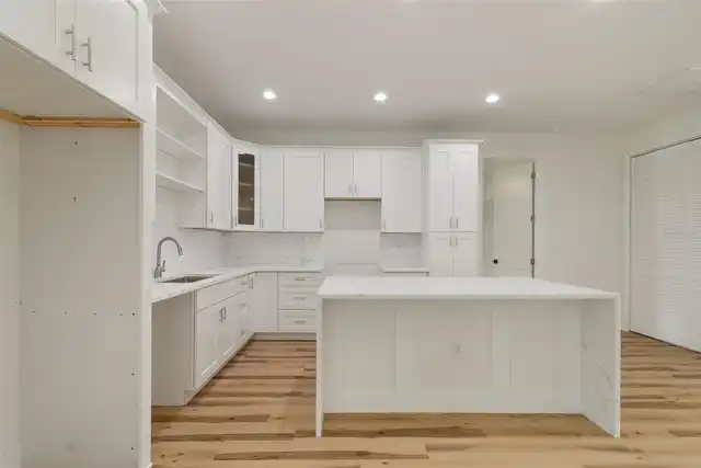 Listing Photo 18