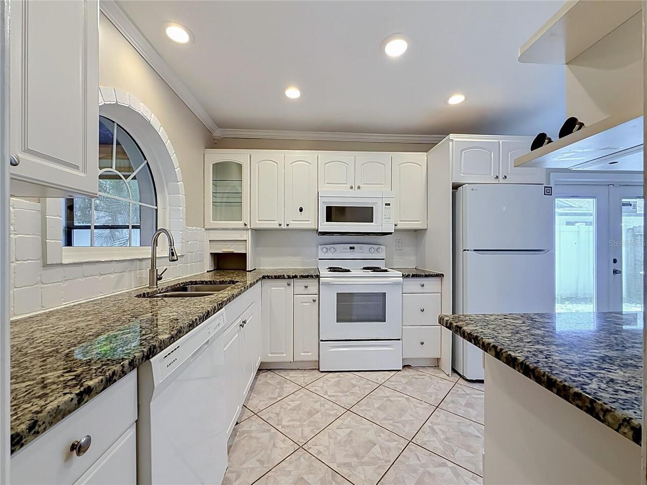Listing Photo 18