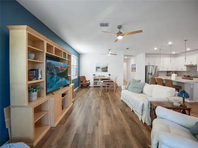 Listing Photo 12