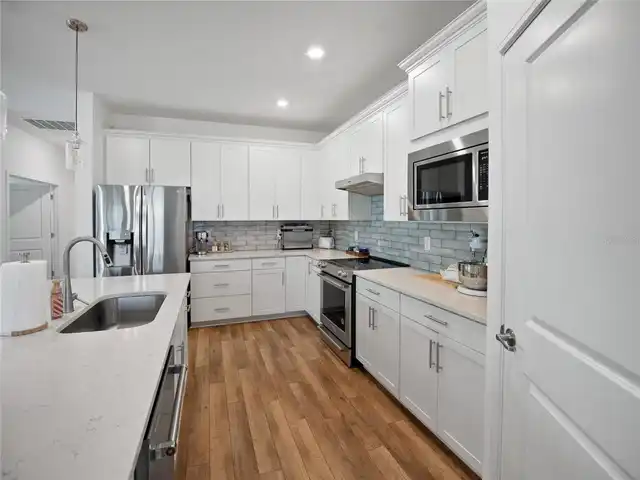 Listing Photo 16