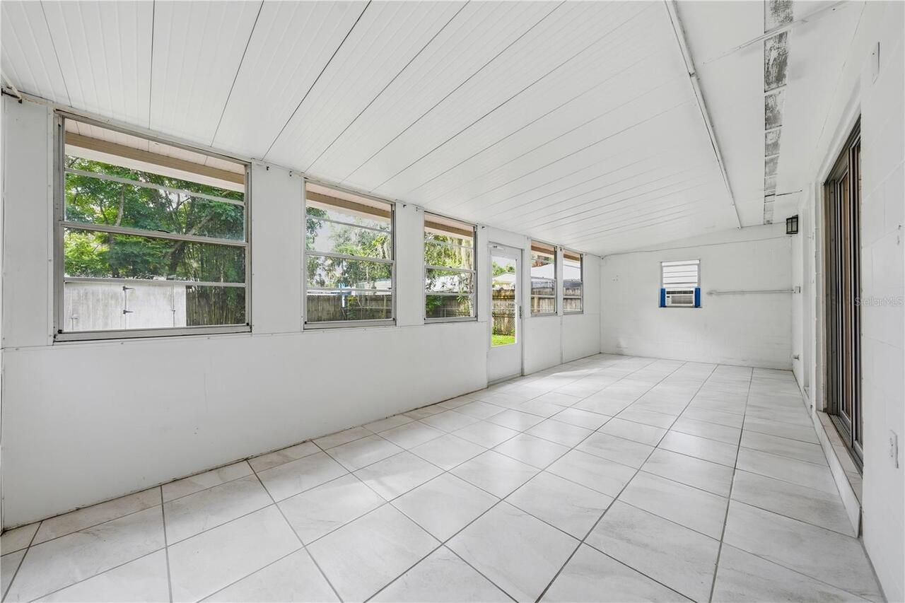 Listing Photo 14