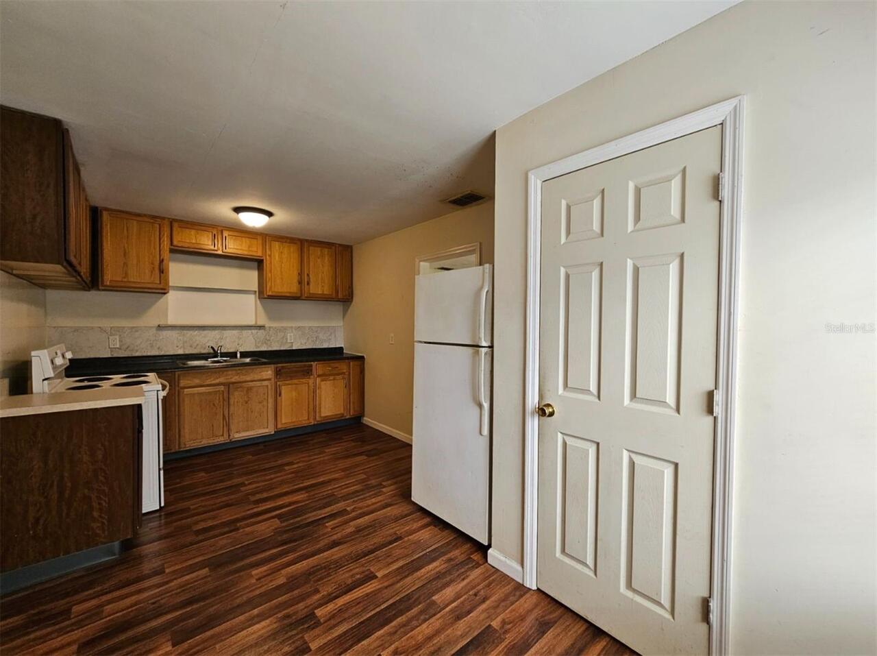 Listing Photo 7