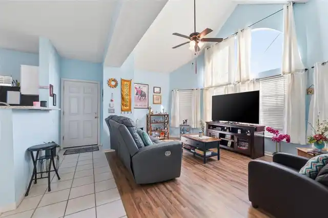 Listing Photo 7
