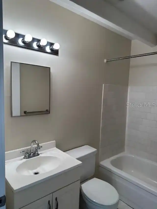 Listing Photo 12