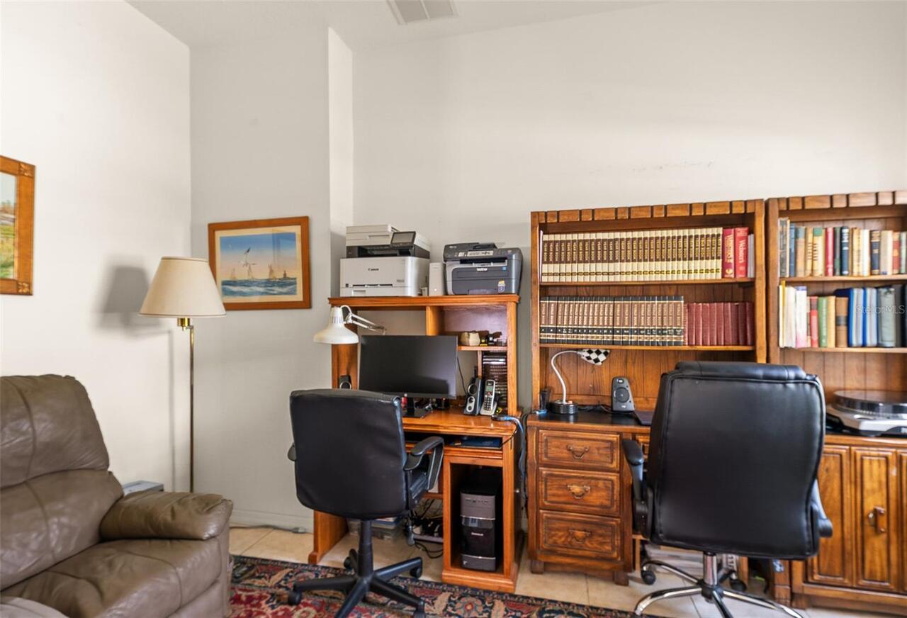 Listing Photo 11