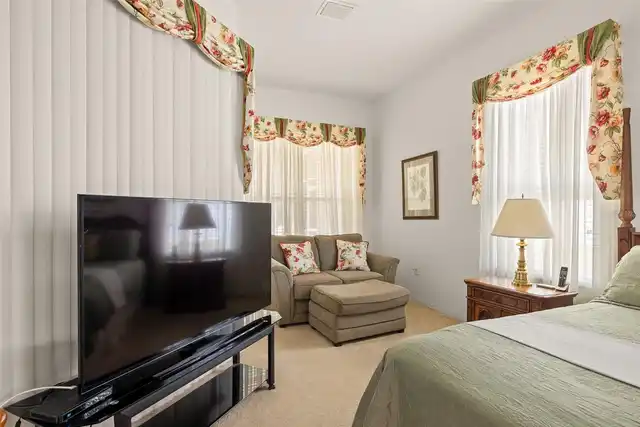 Listing Photo 14