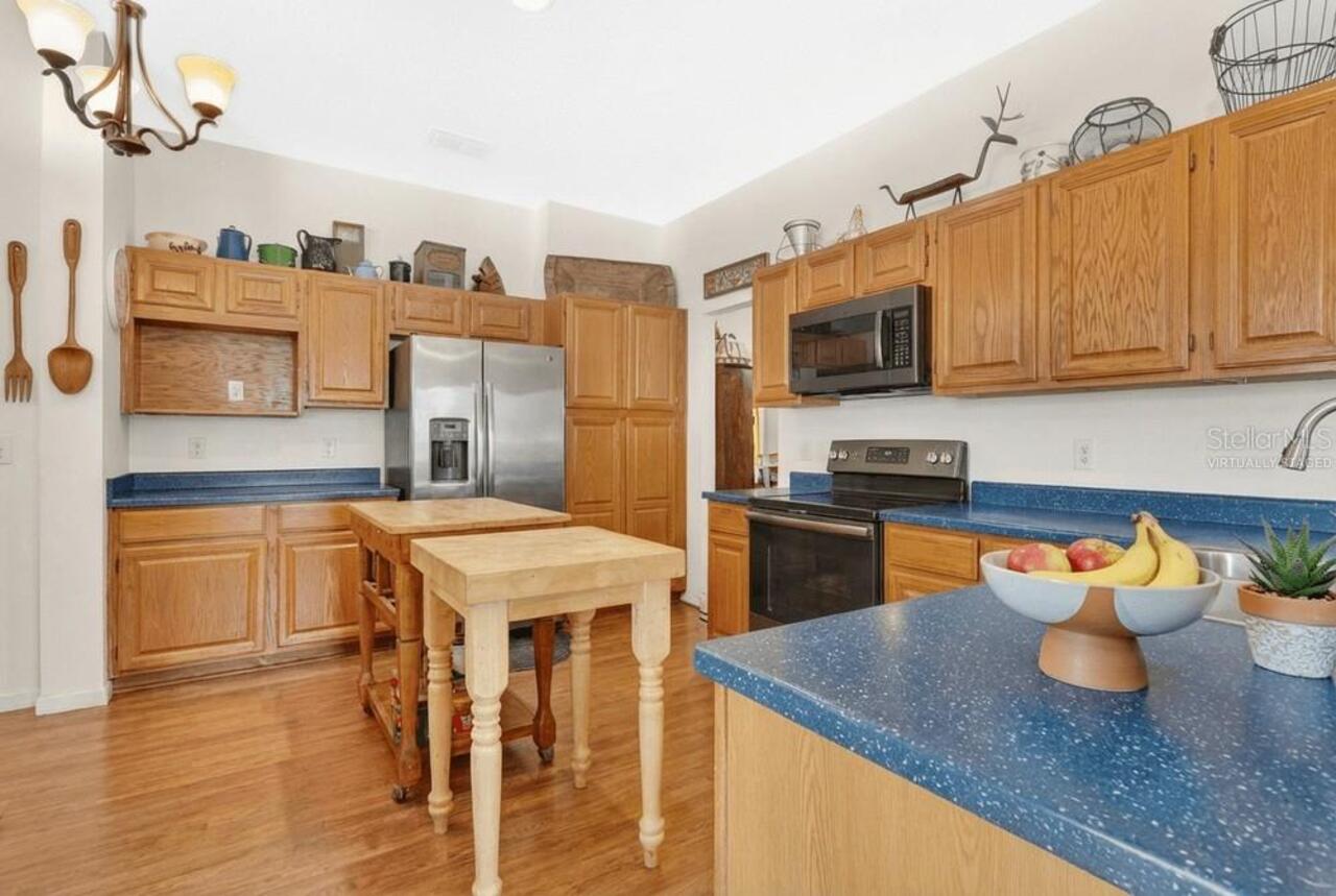 Listing Photo 11