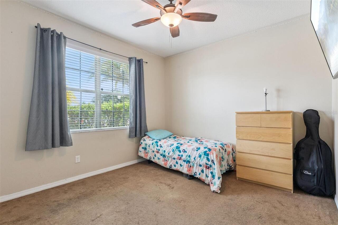 Listing Photo 12