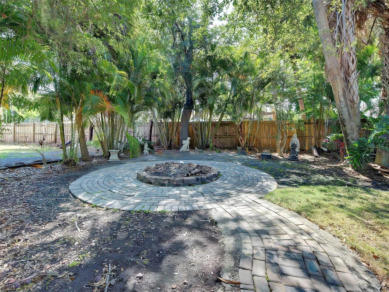 Listing Photo 16