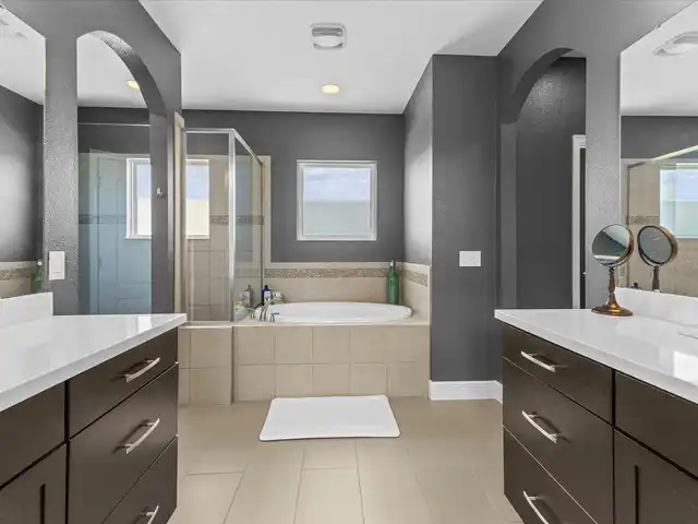 Listing Photo 18