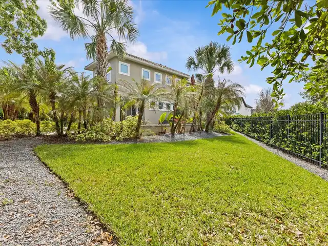 Listing Photo 33