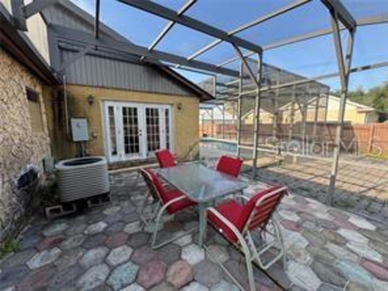 Listing Photo 8