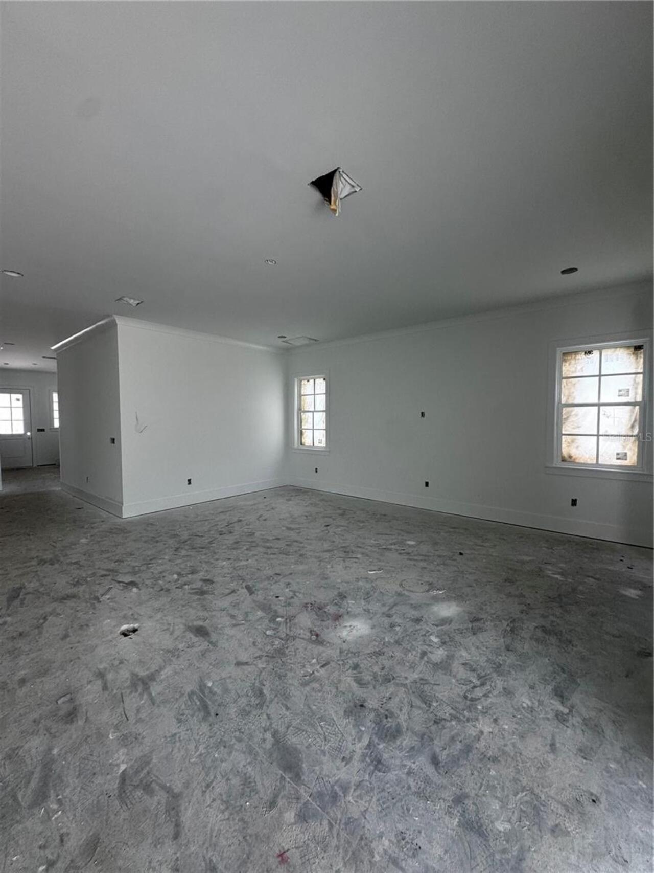 Listing Photo 6