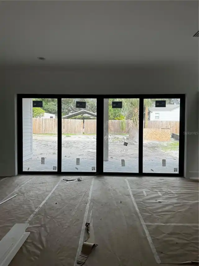 Listing Photo 11
