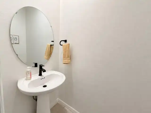 Listing Photo 11