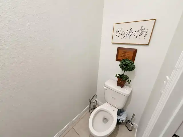 Listing Photo 12