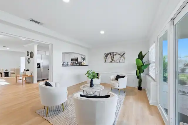 Listing Photo 15
