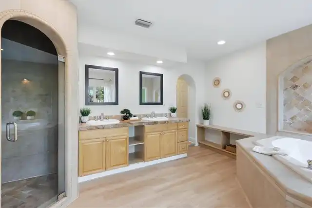 Listing Photo 18