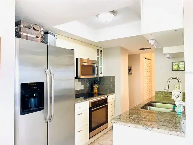 Listing Photo 9