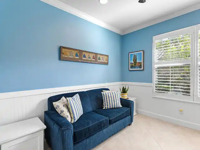 Listing Photo 10