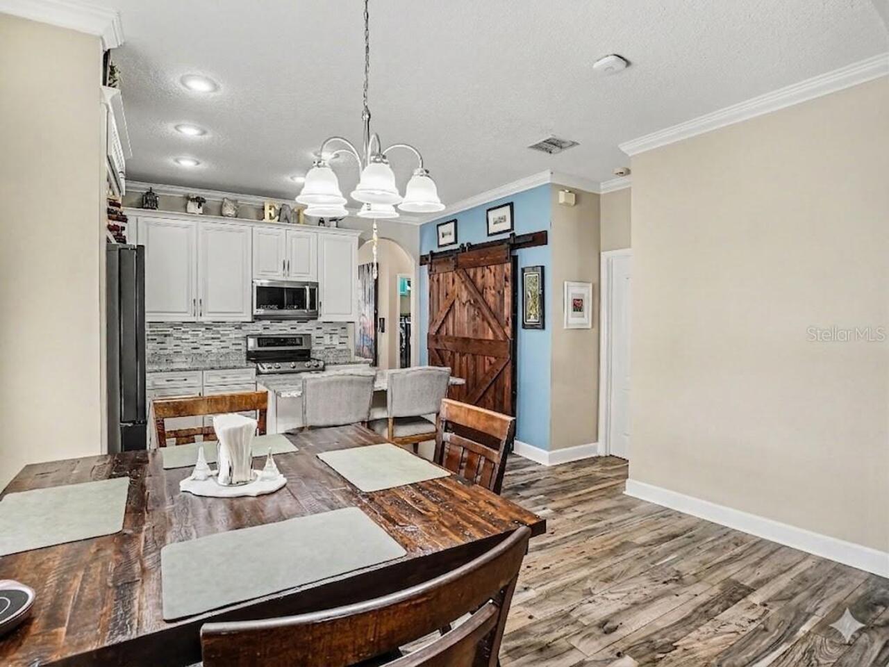 Listing Photo 8