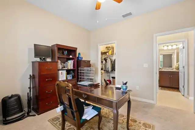 Listing Photo 11