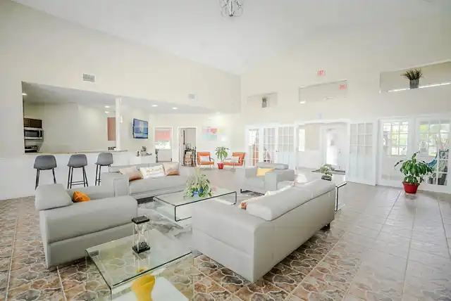 Listing Photo 17
