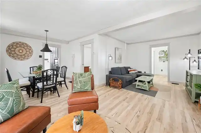 Listing Photo 11