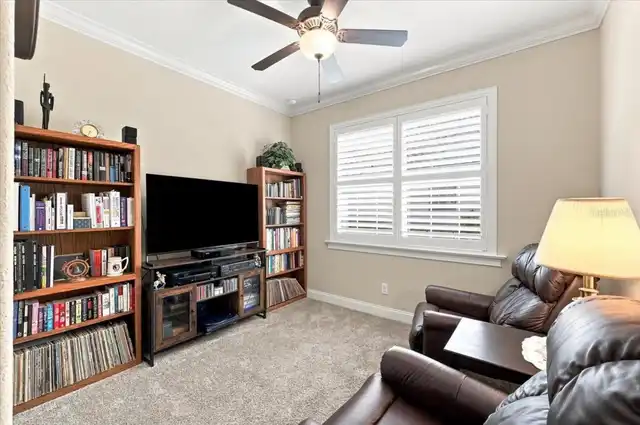 Listing Photo 15