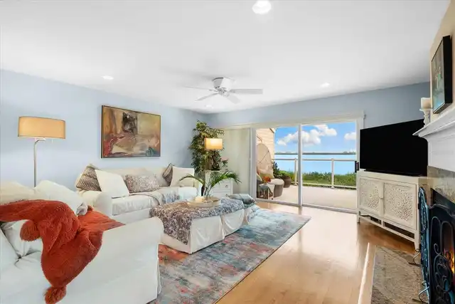 Listing Photo 12
