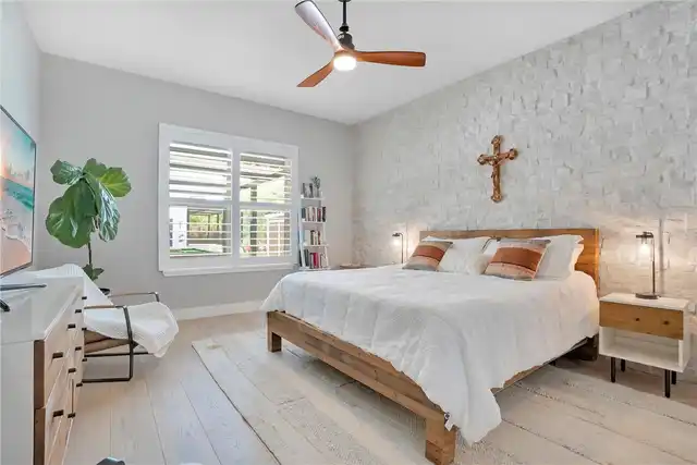 Listing Photo 24