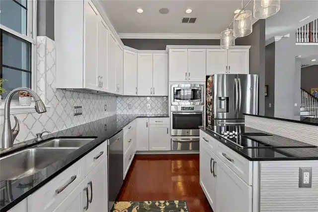 Listing Photo 7