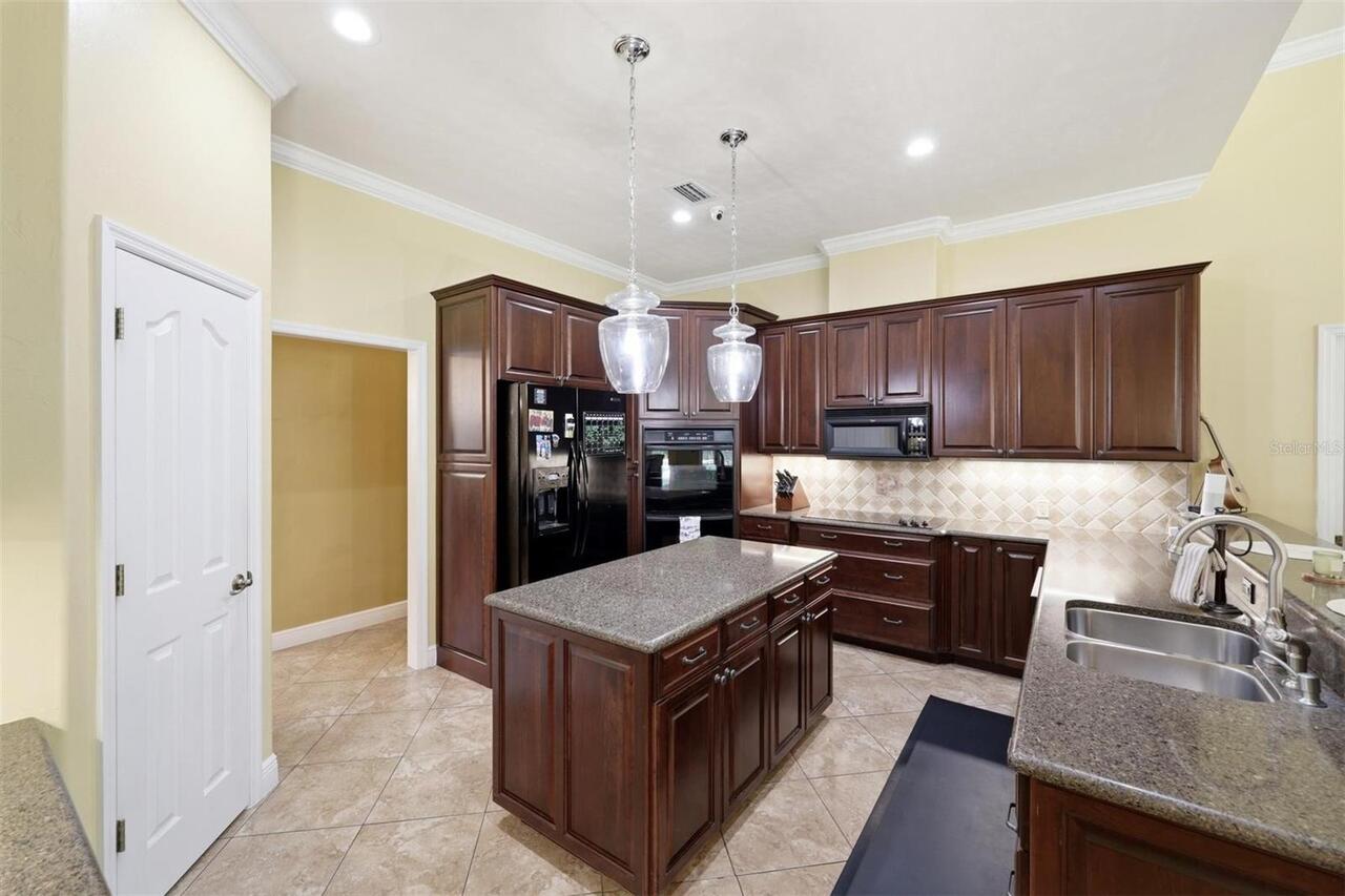 Listing Photo 15
