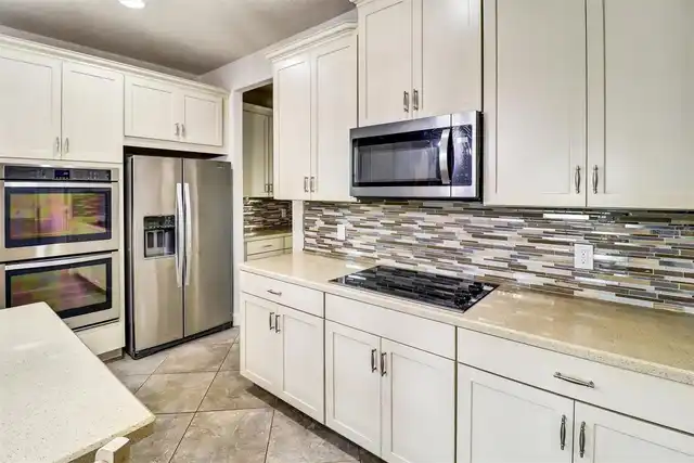 Listing Photo 18