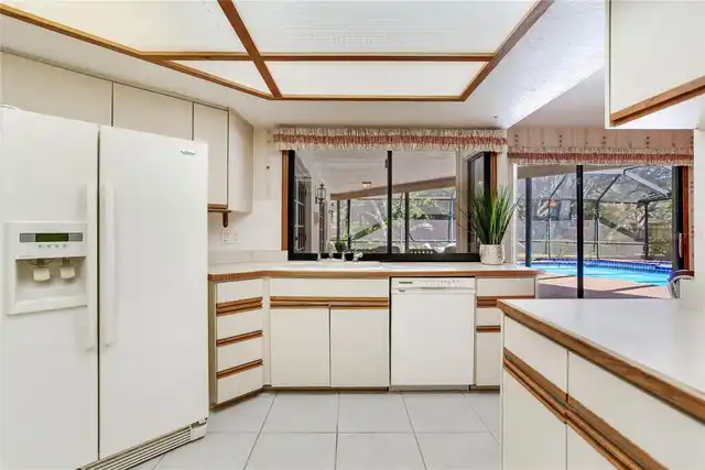 Listing Photo 17