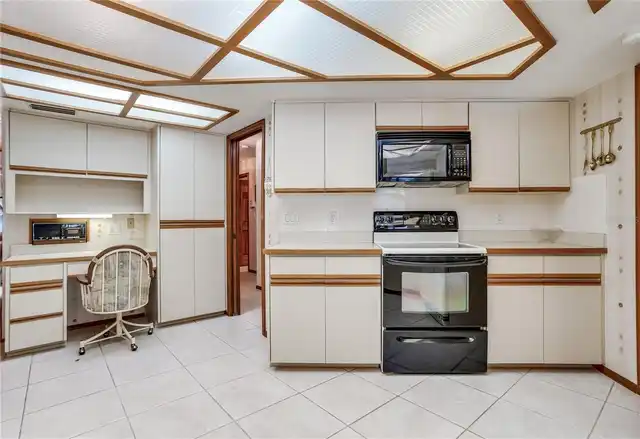 Listing Photo 18