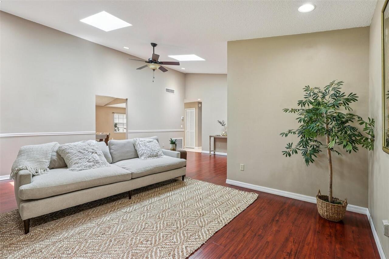 Listing Photo 9