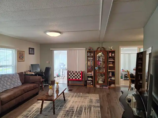 Listing Photo 10
