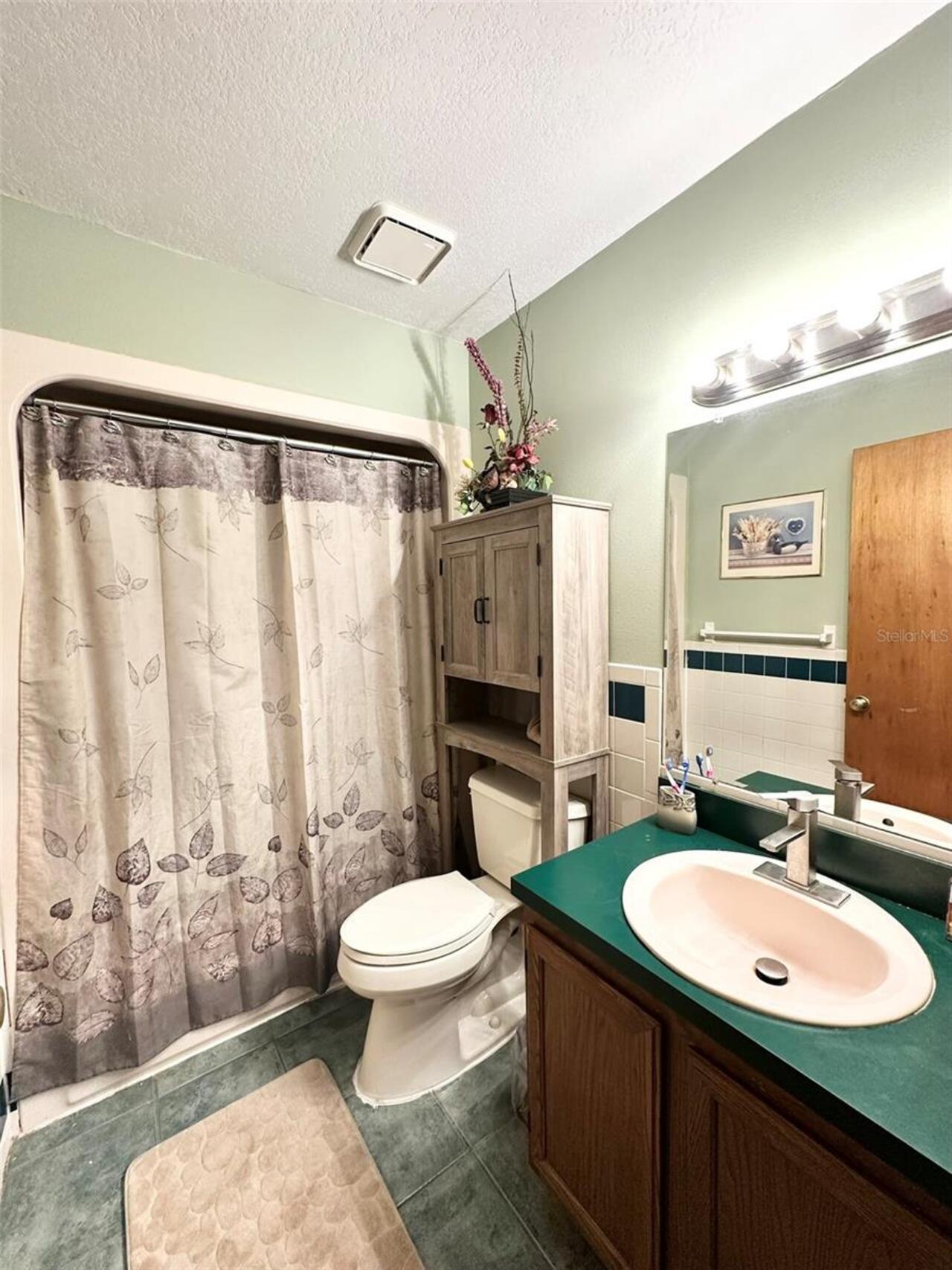 Listing Photo 17