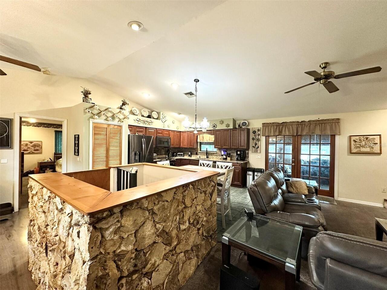 Listing Photo 19