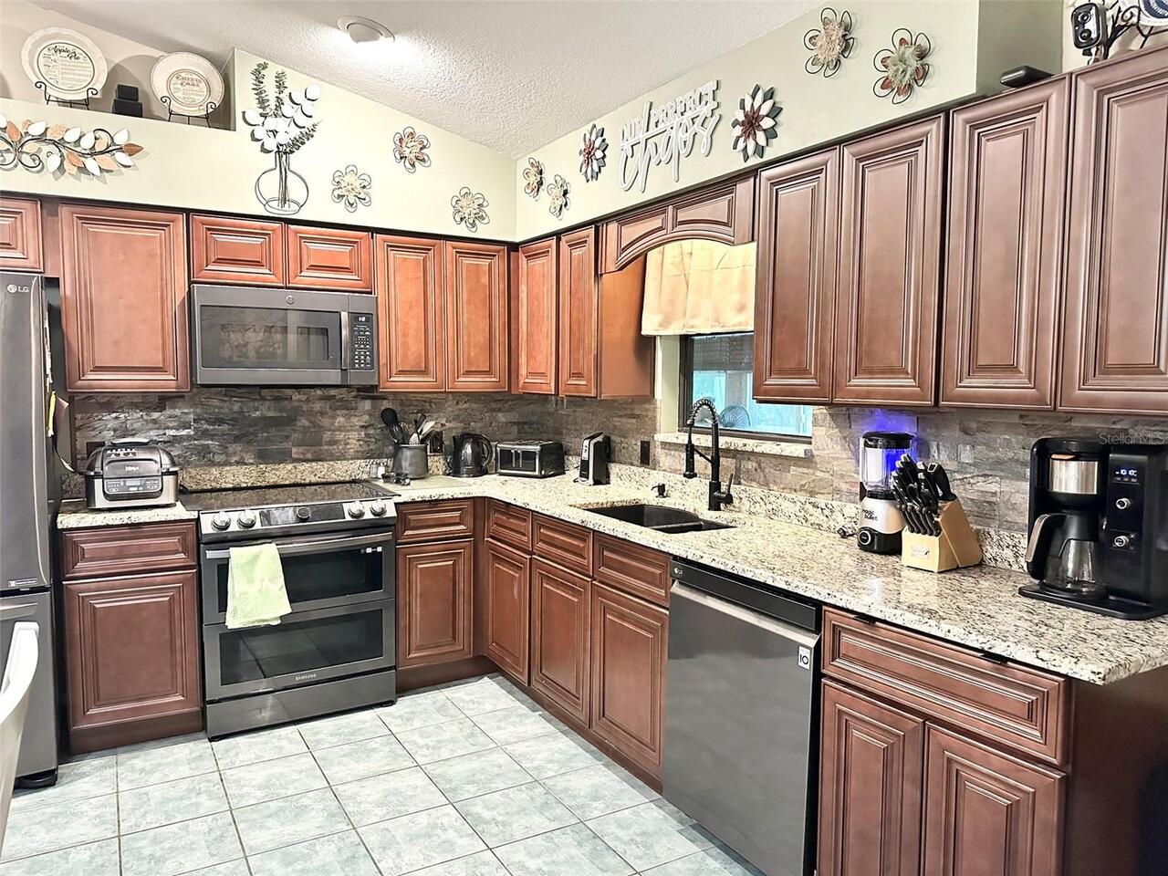 Listing Photo 18