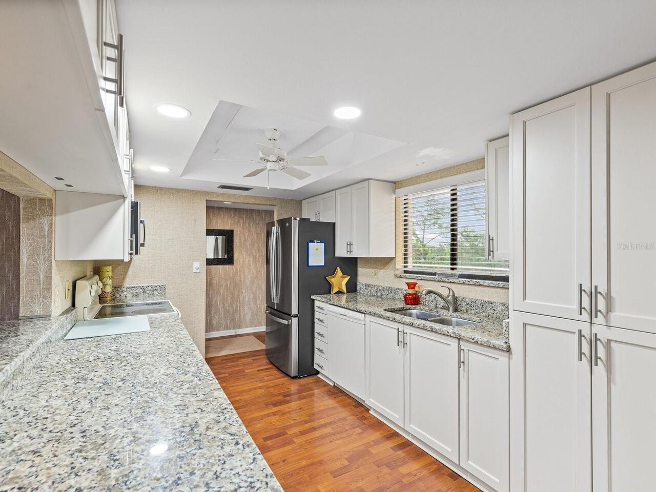 Listing Photo 11