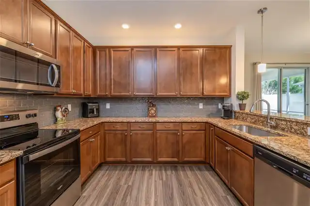 Listing Photo 10