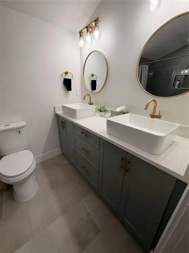 Listing Photo 10